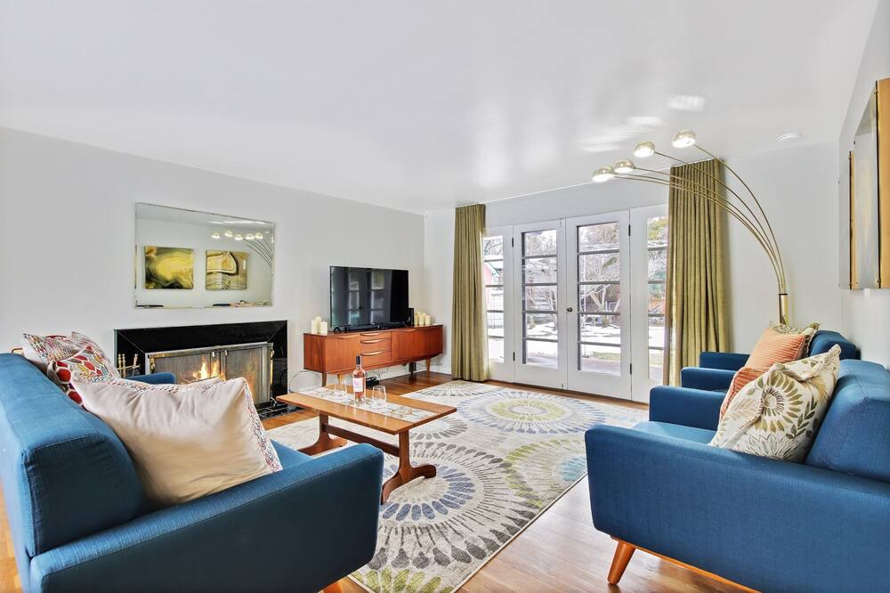 Photo of Livingroom in Franklin - Randolph
