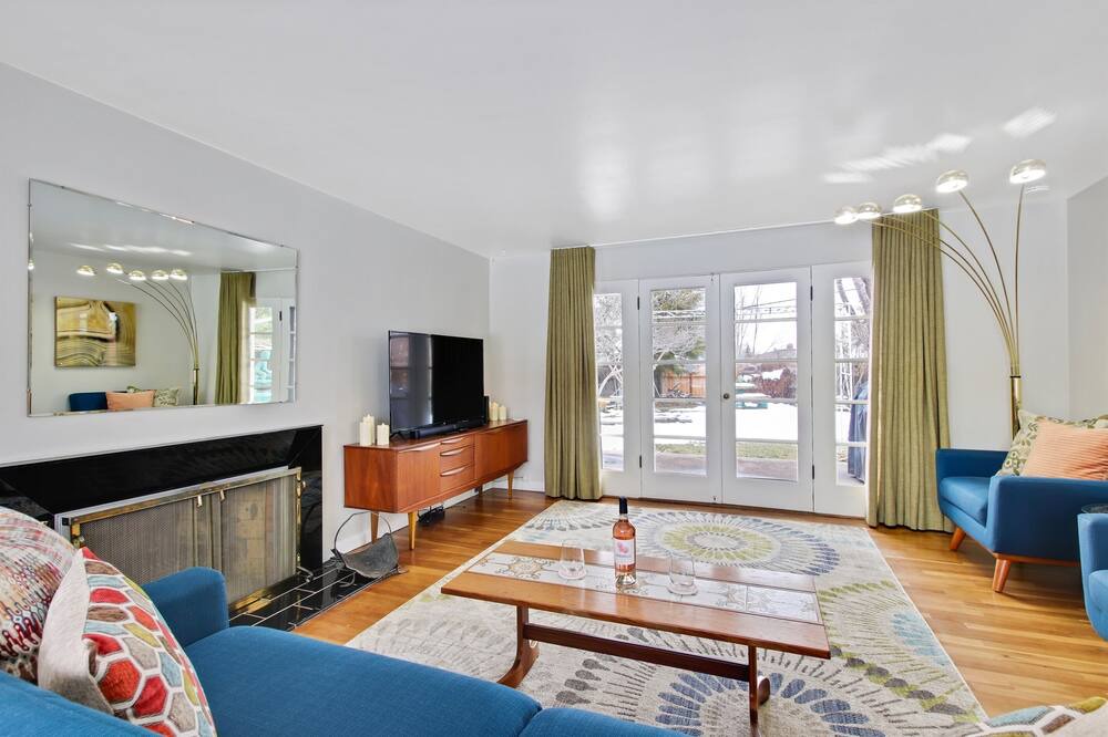 Photo of Livingroom in Franklin - Randolph