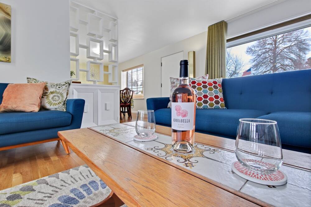 Photo of Livingroom in Franklin - Randolph