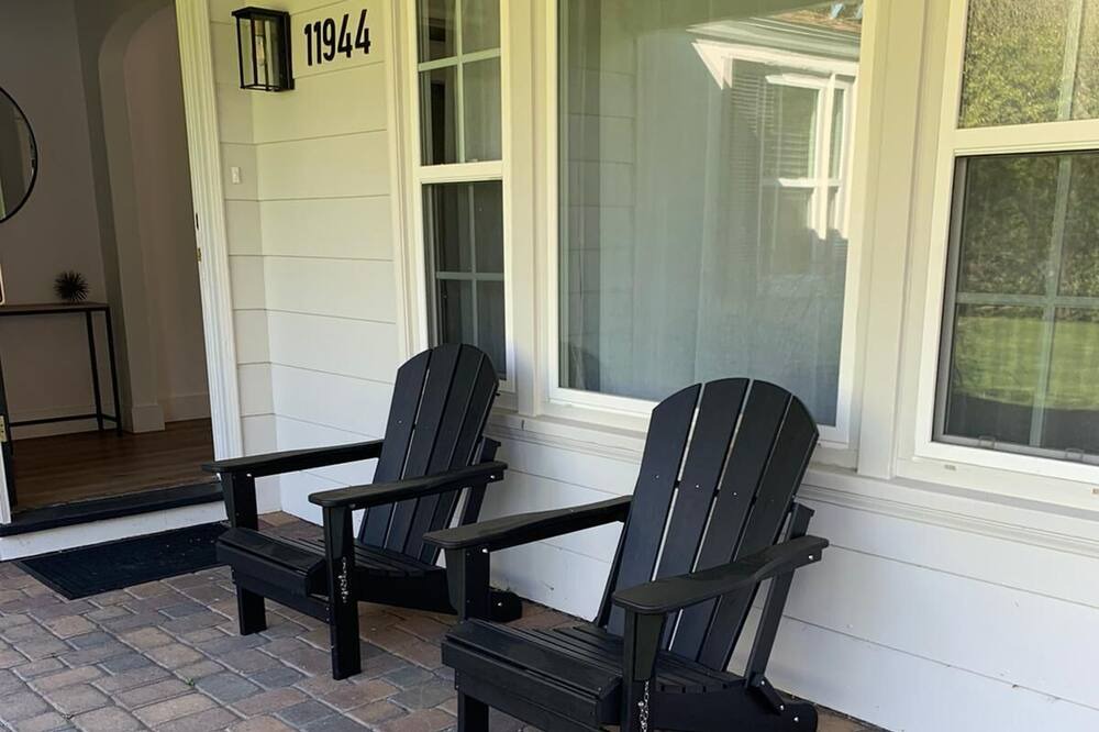 Photo of Patio Balcony in Valley Village