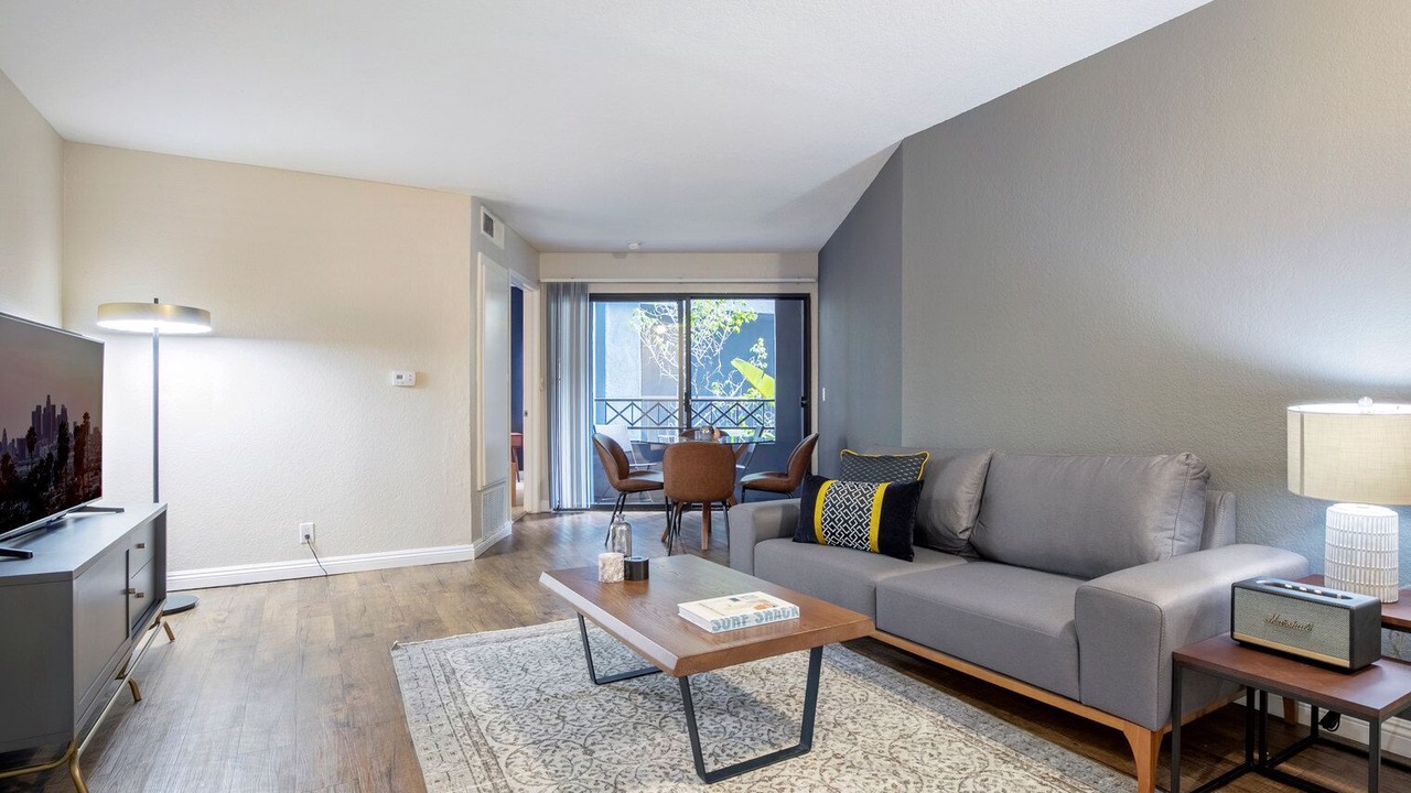 Photo of Livingroom in West Los Angeles