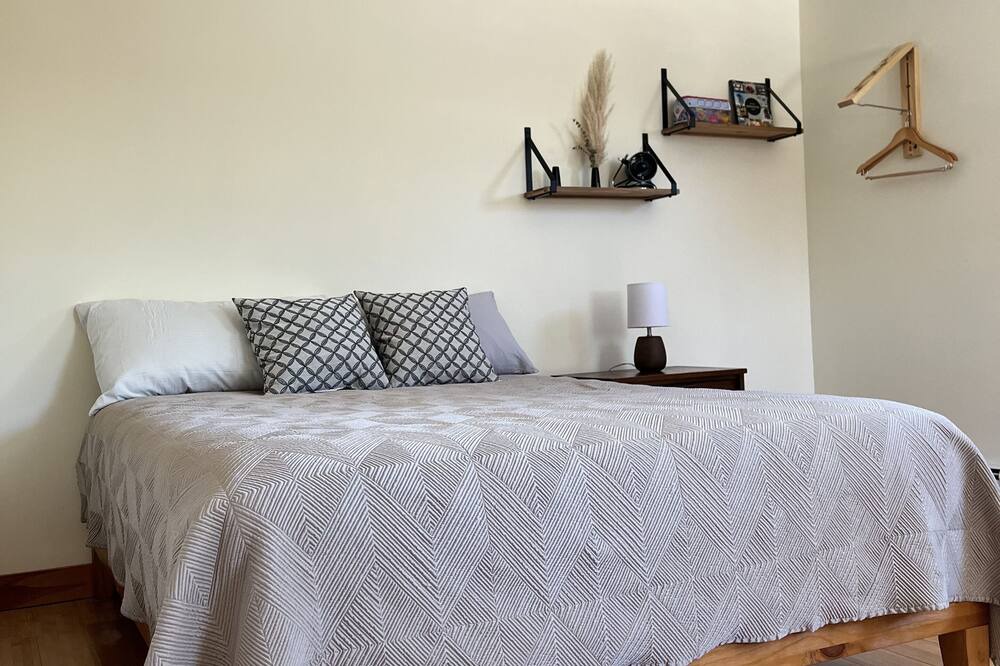 Photo of Bedroom in Brooksville