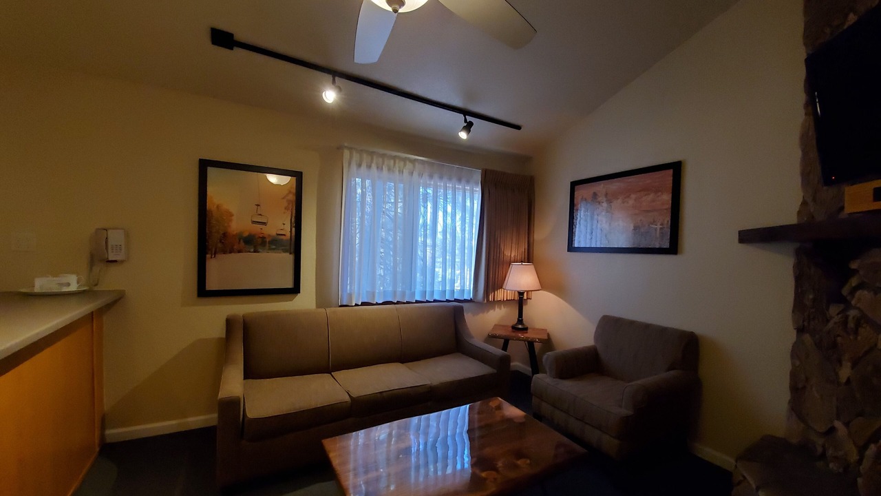 Photo of Livingroom in Big Bear Lake