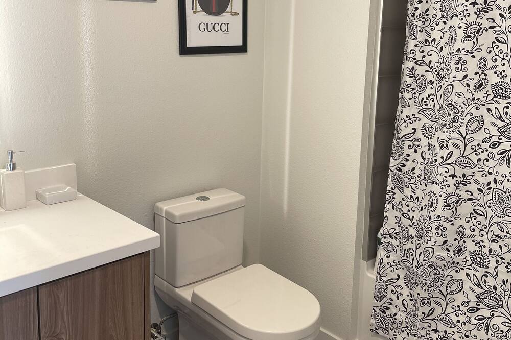 Photo of Bathroom in East Pasadena