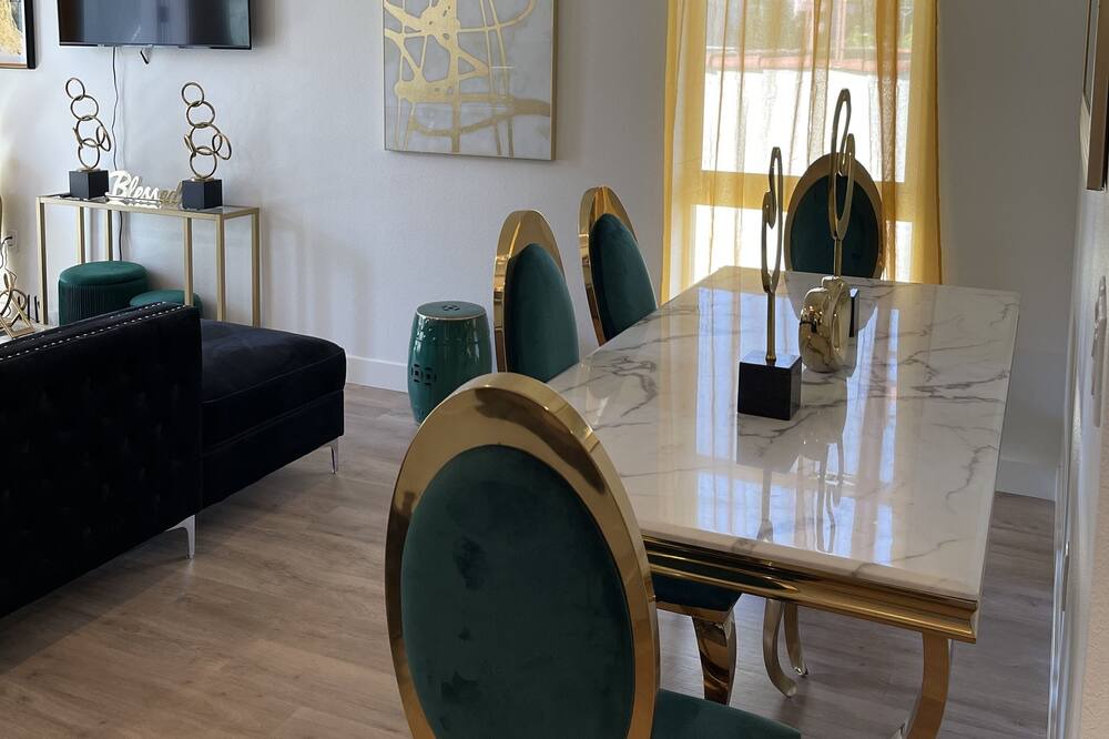 Photo of Livingroom in East Pasadena