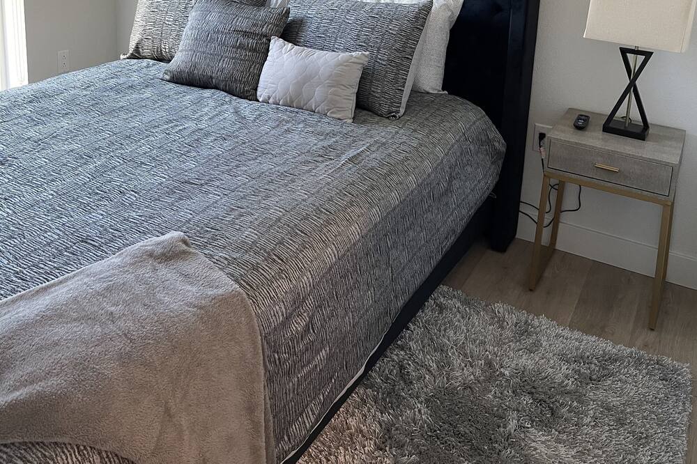 Photo of Bedroom in East Pasadena