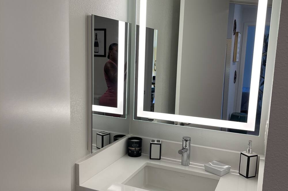Photo of Bathroom in East Pasadena