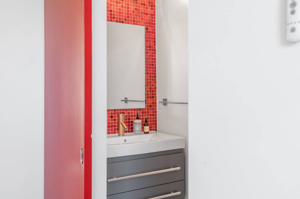 Photo of Bathroom in Larchmont
