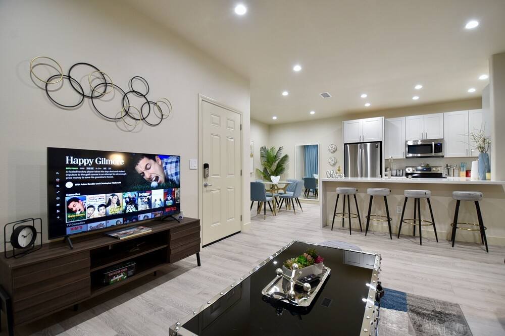 Photo of Livingroom in Spring Valley
