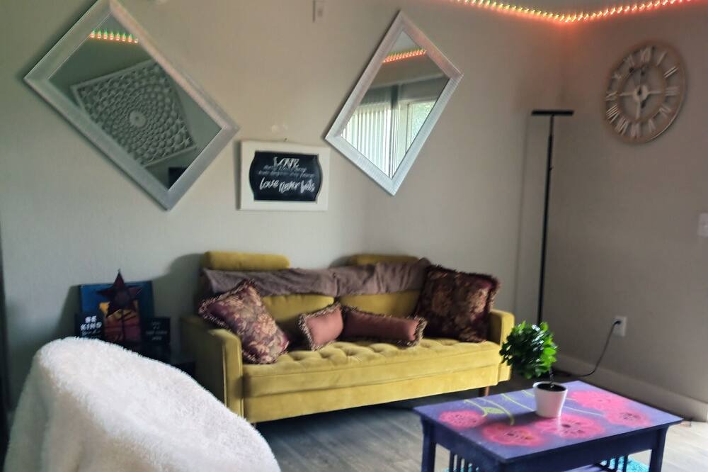 Photo of Bedroom in Spring Valley