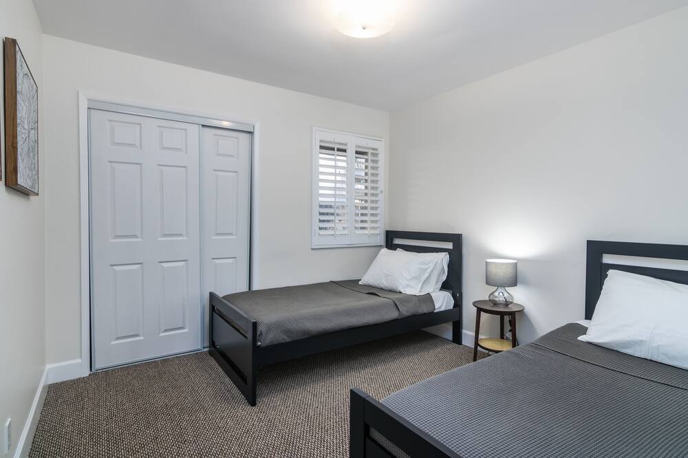 Photo of Bedroom in Sherman Oaks