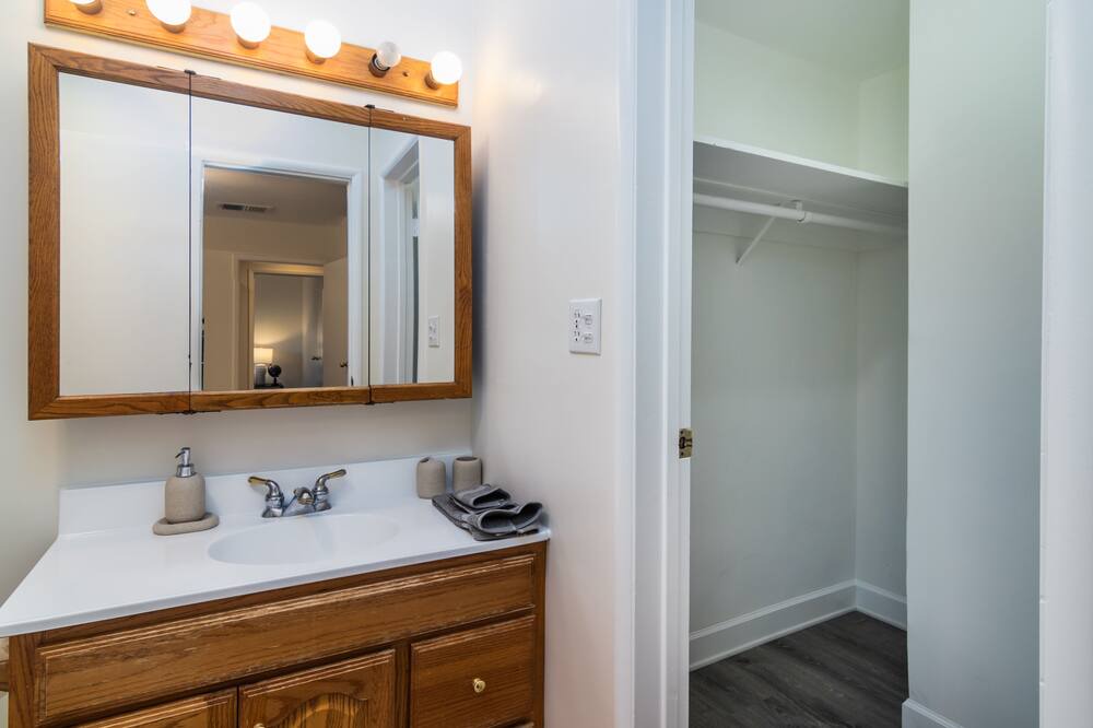 Photo of Bathroom in Sherman Oaks