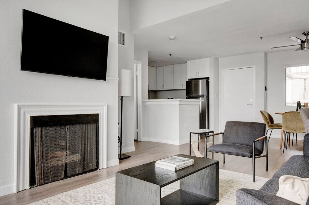 Photo of Livingroom in Rampart Village