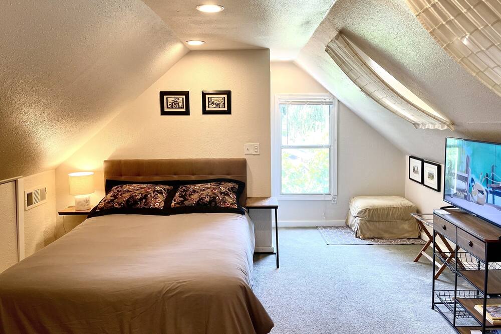 Photo of Bedroom in West Los Angeles