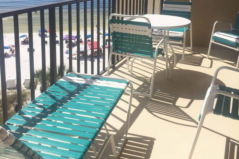 Photo of Patio Balcony in Biltmore Beach