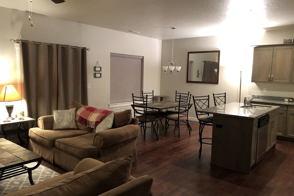 Photo of Livingroom in Southwest Ada County Alliance