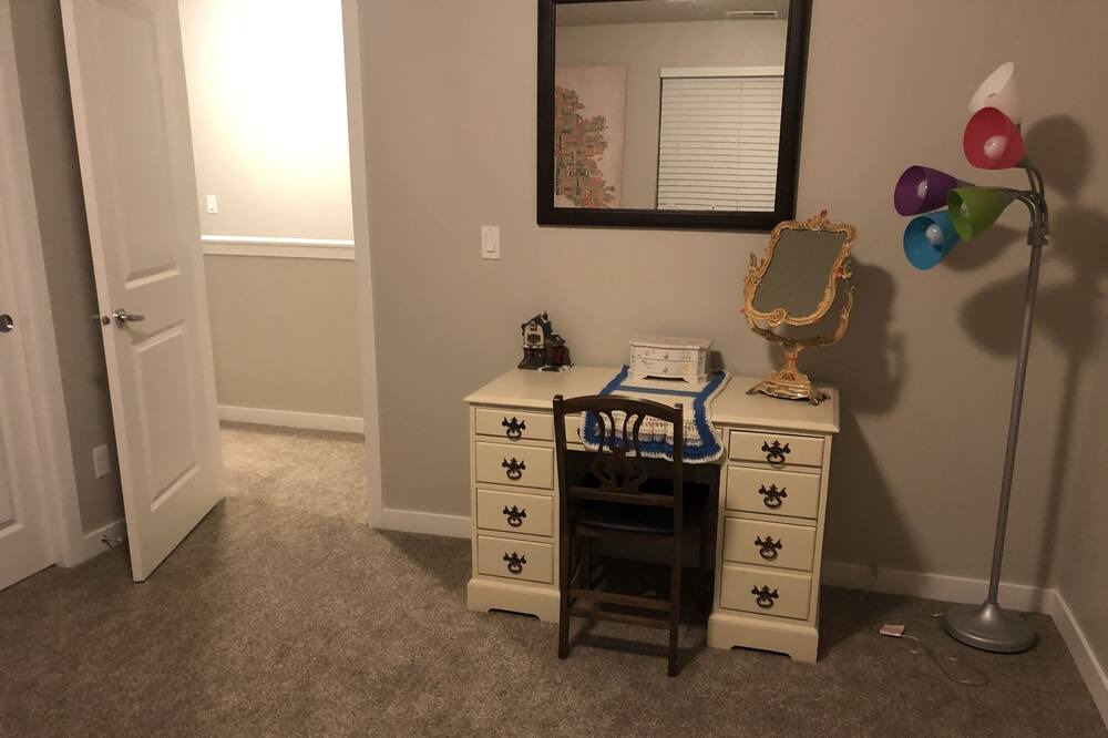 Photo of Bedroom in Southwest Ada County Alliance