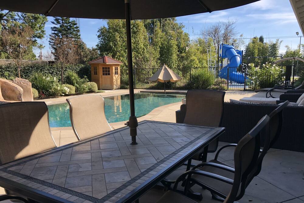 Photo of Patio Balcony in Northwest Anaheim