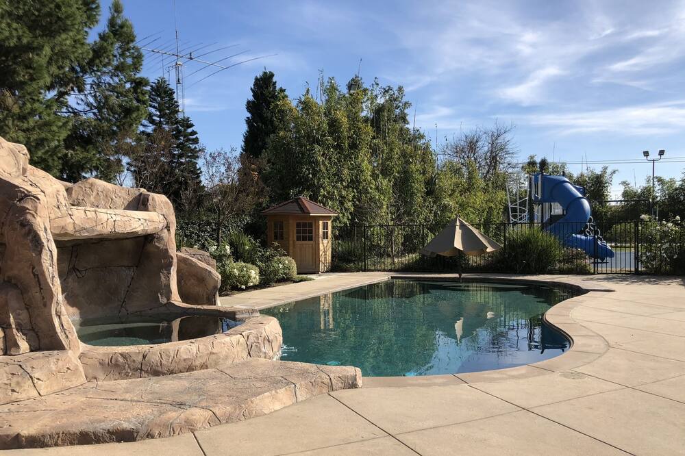 Photo of Outdoor in Northwest Anaheim