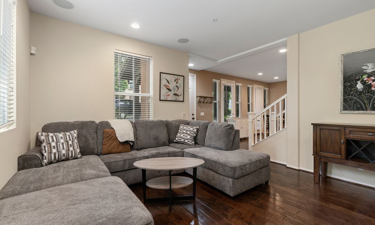 Photo of Livingroom in Quail Hill