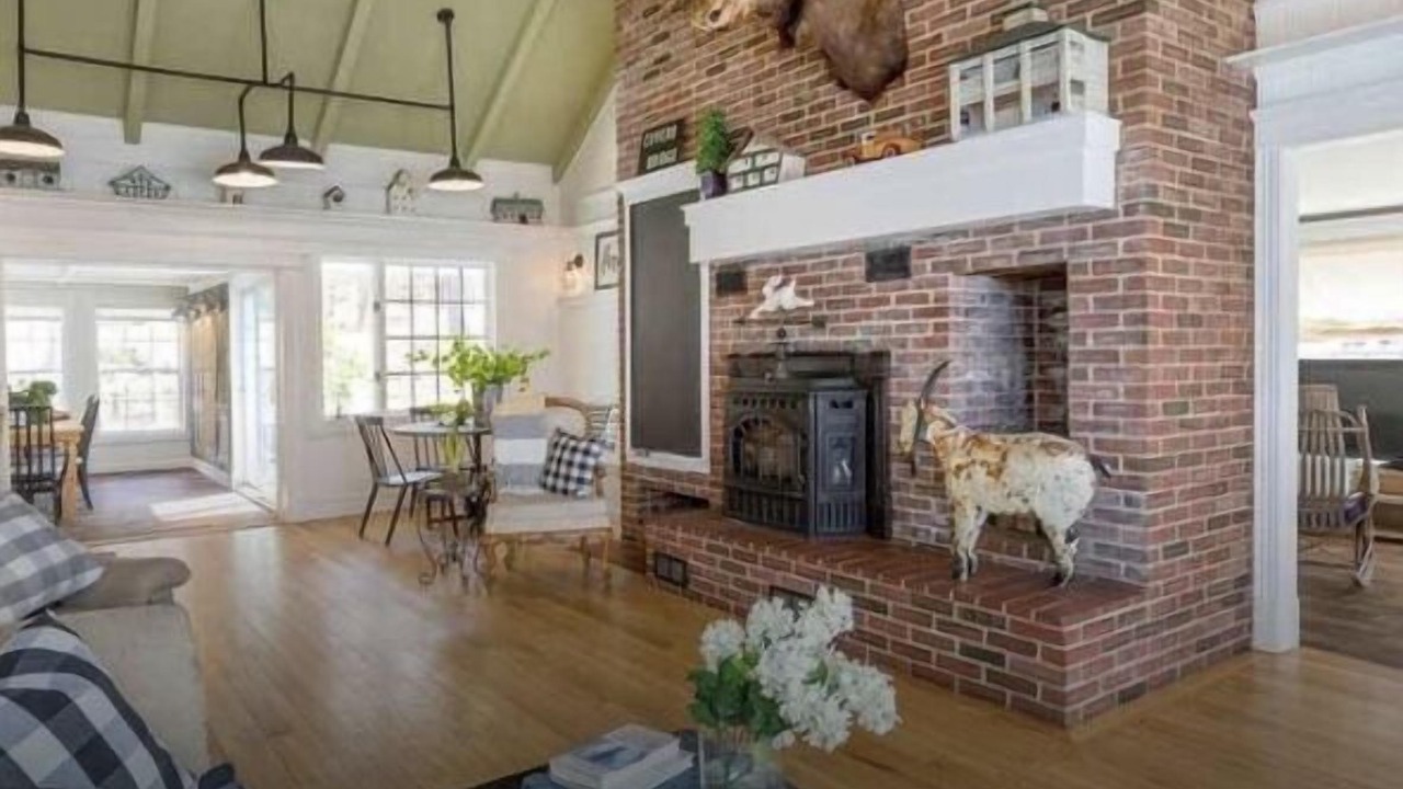 Photo of Livingroom in Hartford