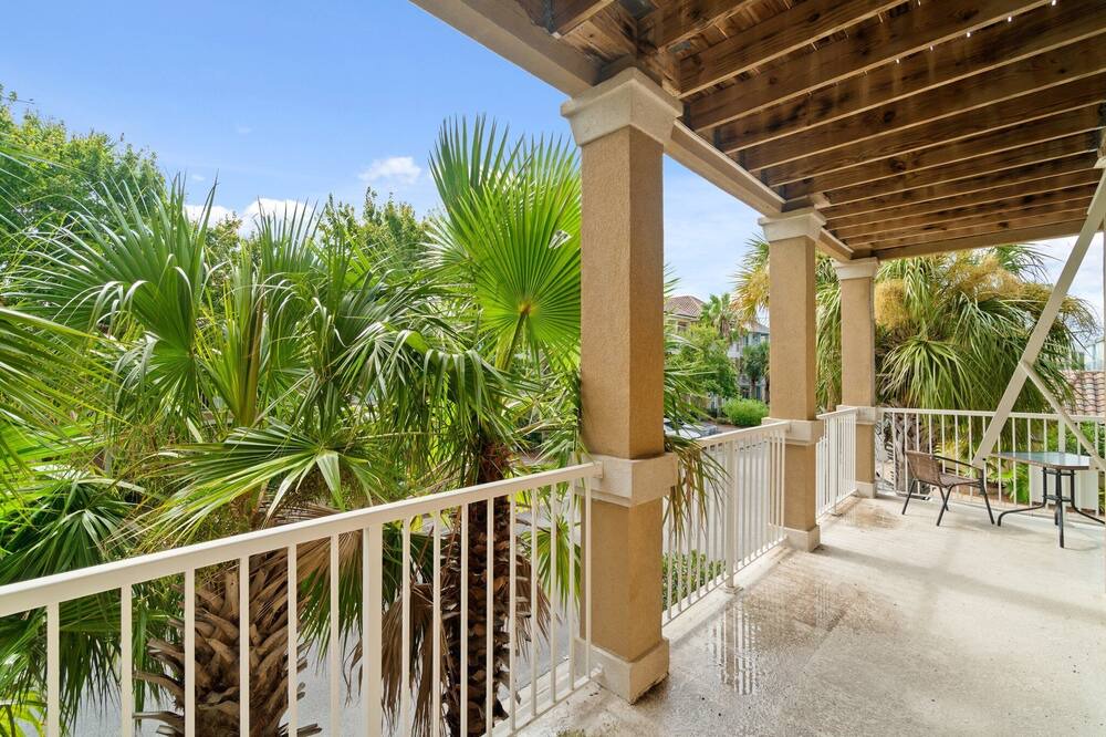 Photo of Patio Balcony in Villages of Crystal Beach
