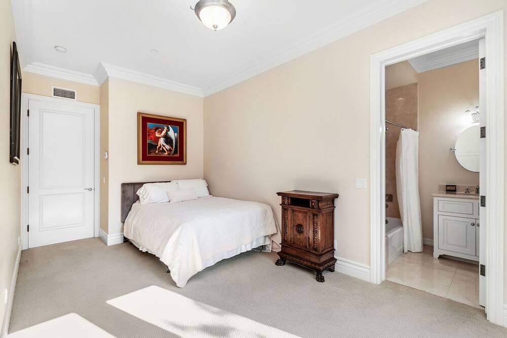 Photo of Bedroom in Bel Air