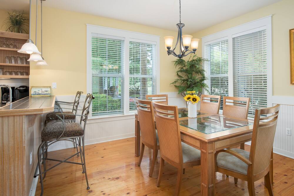 Photo of Livingroom in Laurel Grove