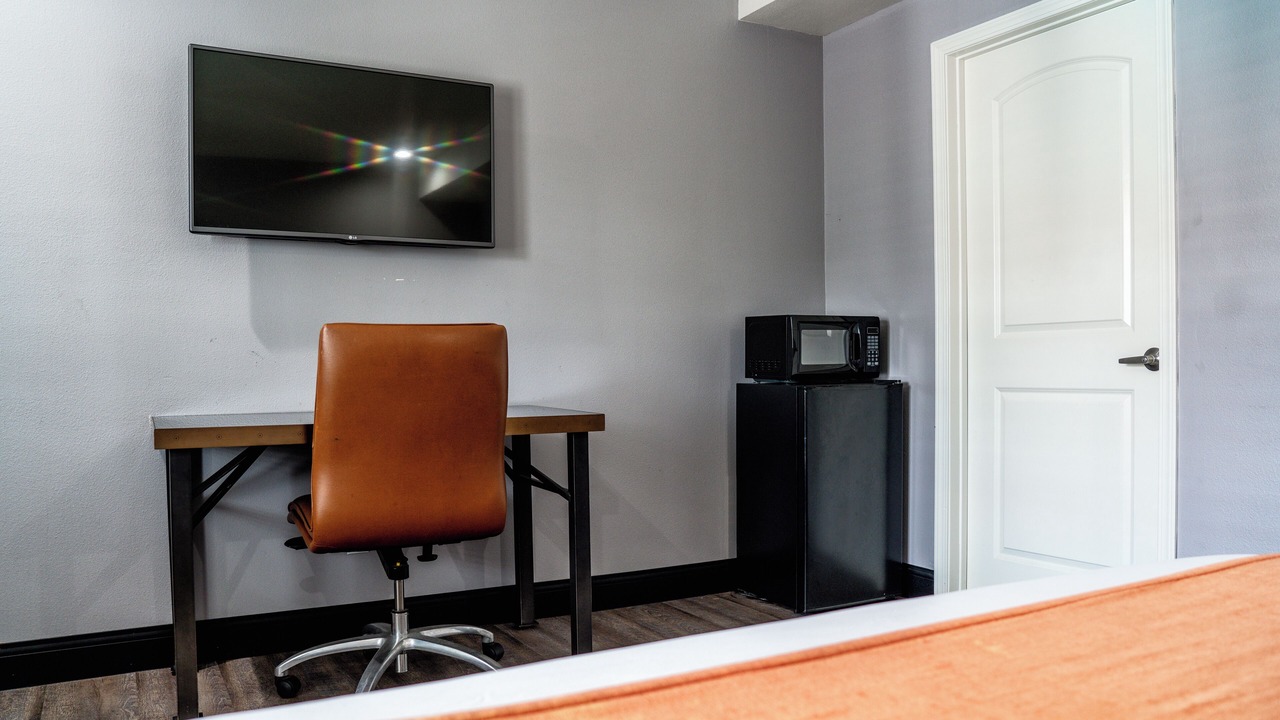 Photo of Bedroom in Inglewood