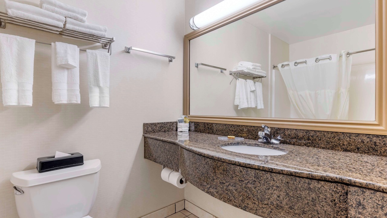 Photo of Bathroom in Lake Elsinore