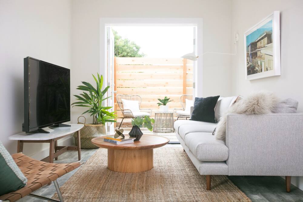 Photo of Livingroom in Beach Barber Tract