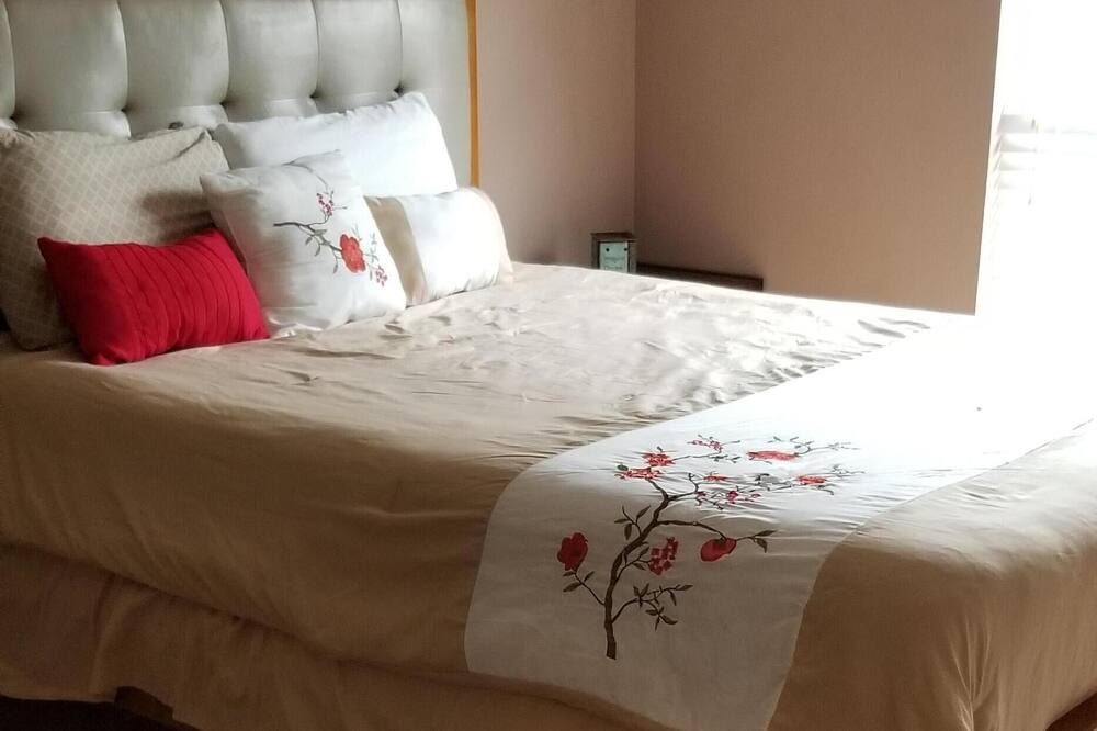 Photo of Bedroom in Northside