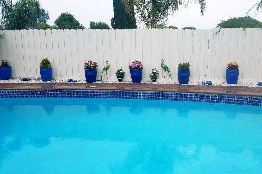 Photo of Outdoor in West Hills