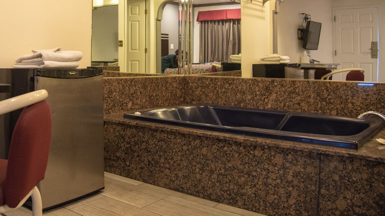 Photo of Bathroom in Mid City