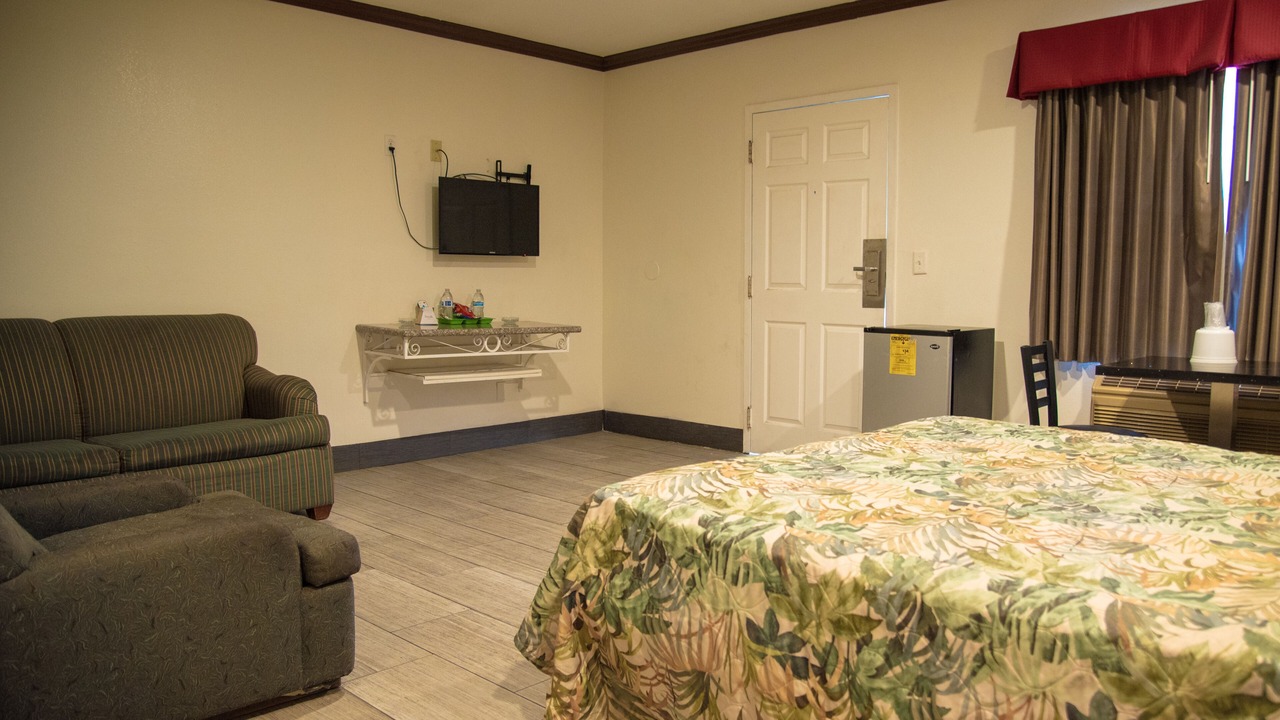 Photo of Bedroom in Mid City