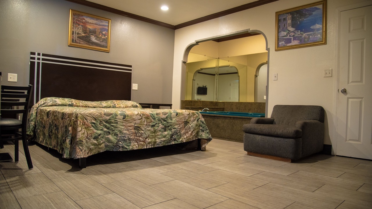 Photo of Bedroom in Mid City