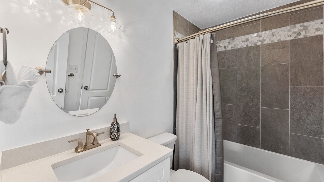 Photo of Bathroom in Gulf Trace