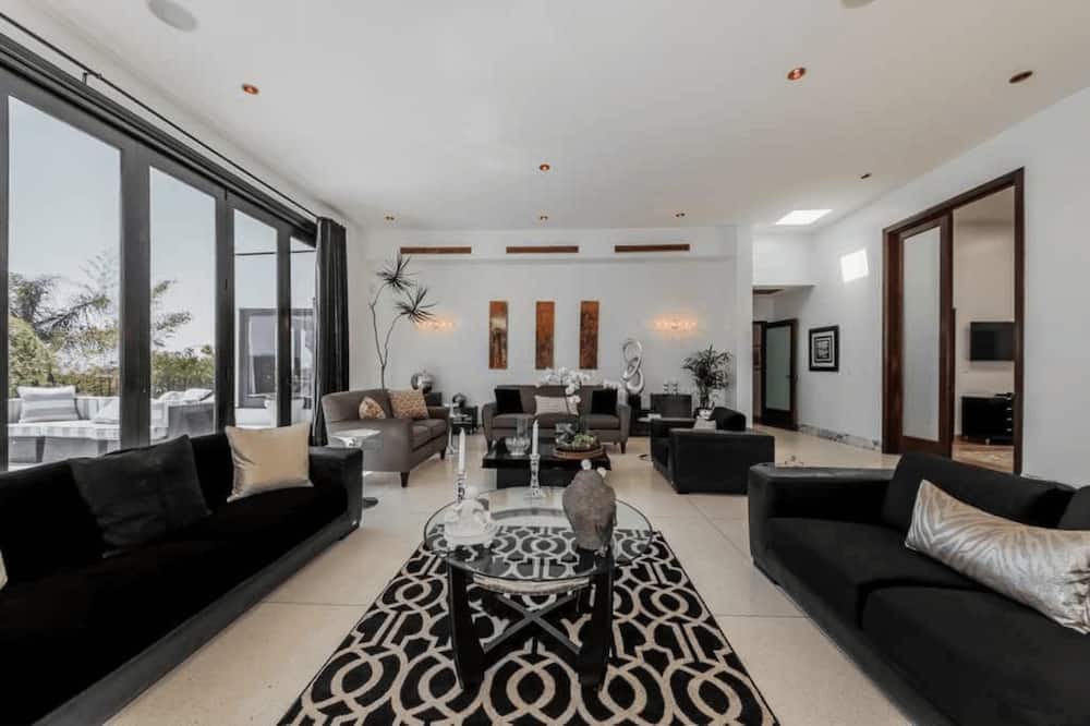 Photo of Livingroom in The Flats