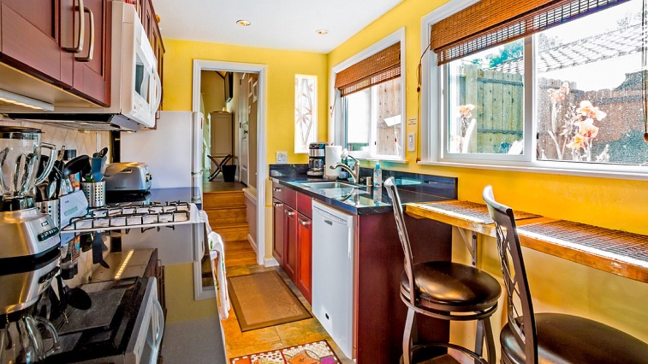 Photo of Kitchen in Beach Barber Tract