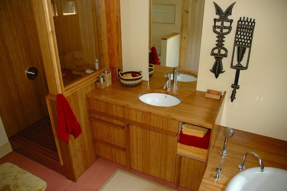 Photo of Bathroom in Rockland