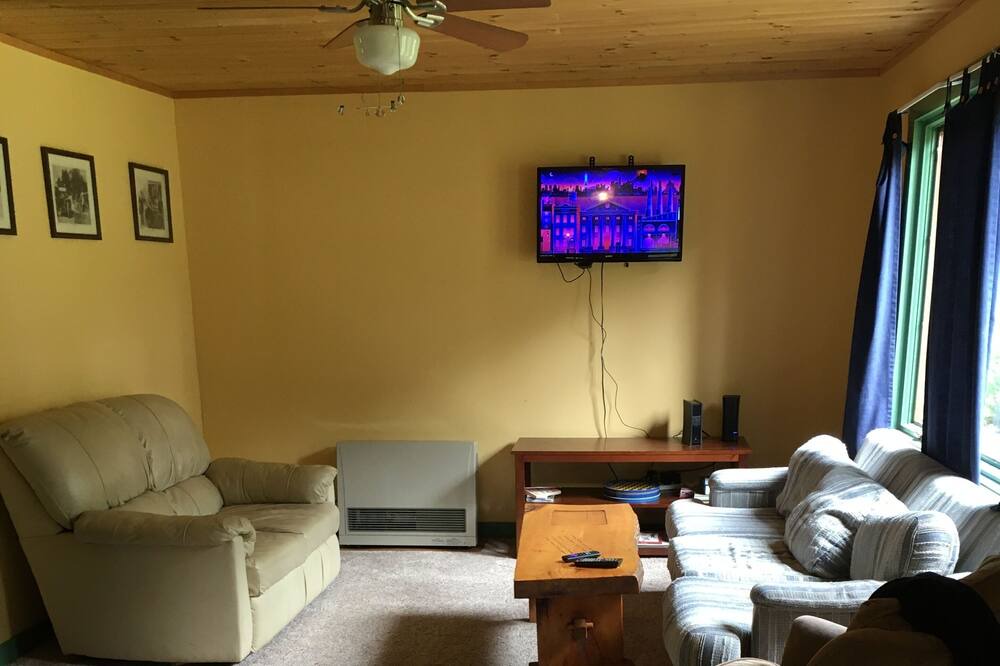 Photo of Livingroom in Franklin County