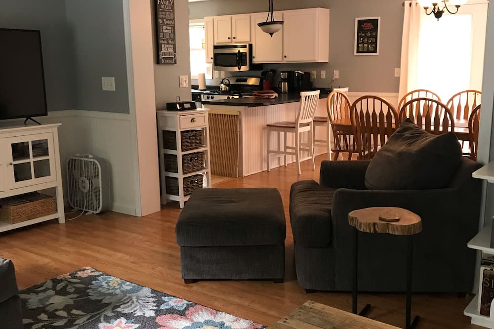 Photo of Livingroom in Bar Harbor