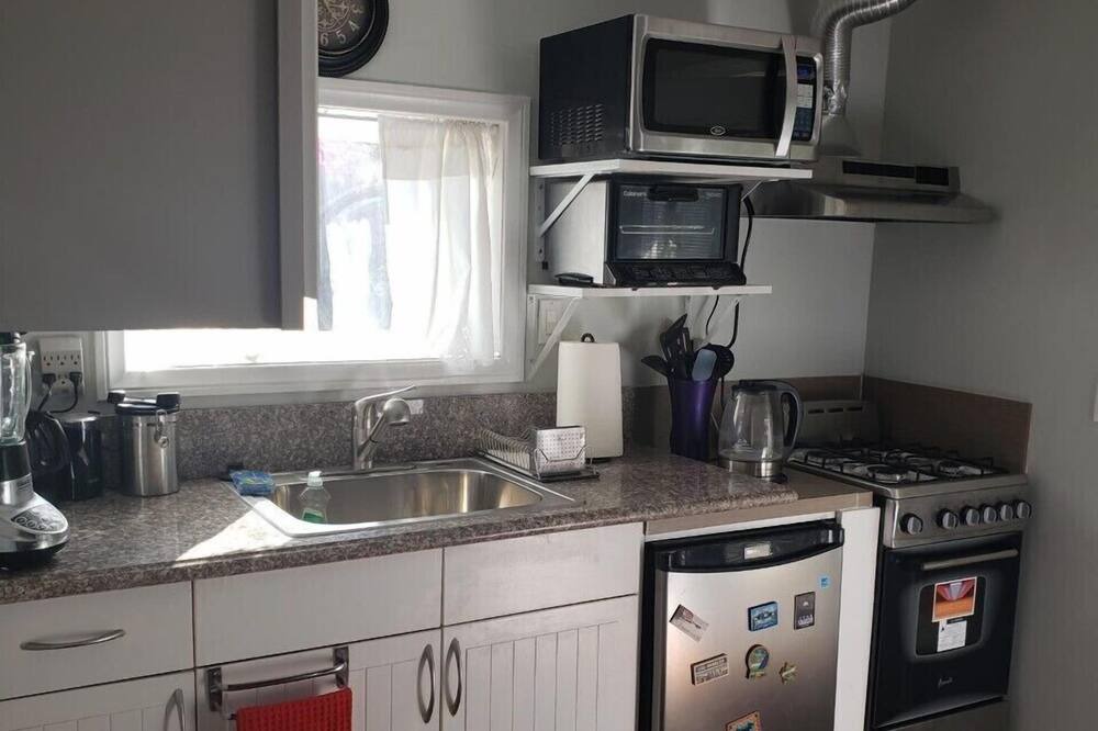 Photo of Kitchen in West Los Angeles