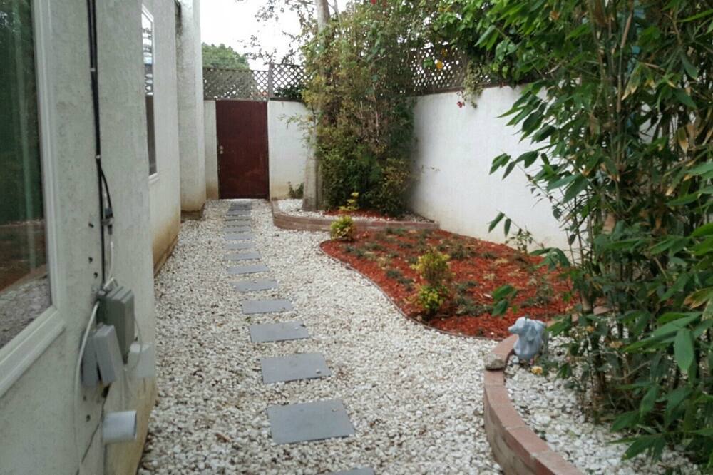 Photo of Outdoor in West Los Angeles