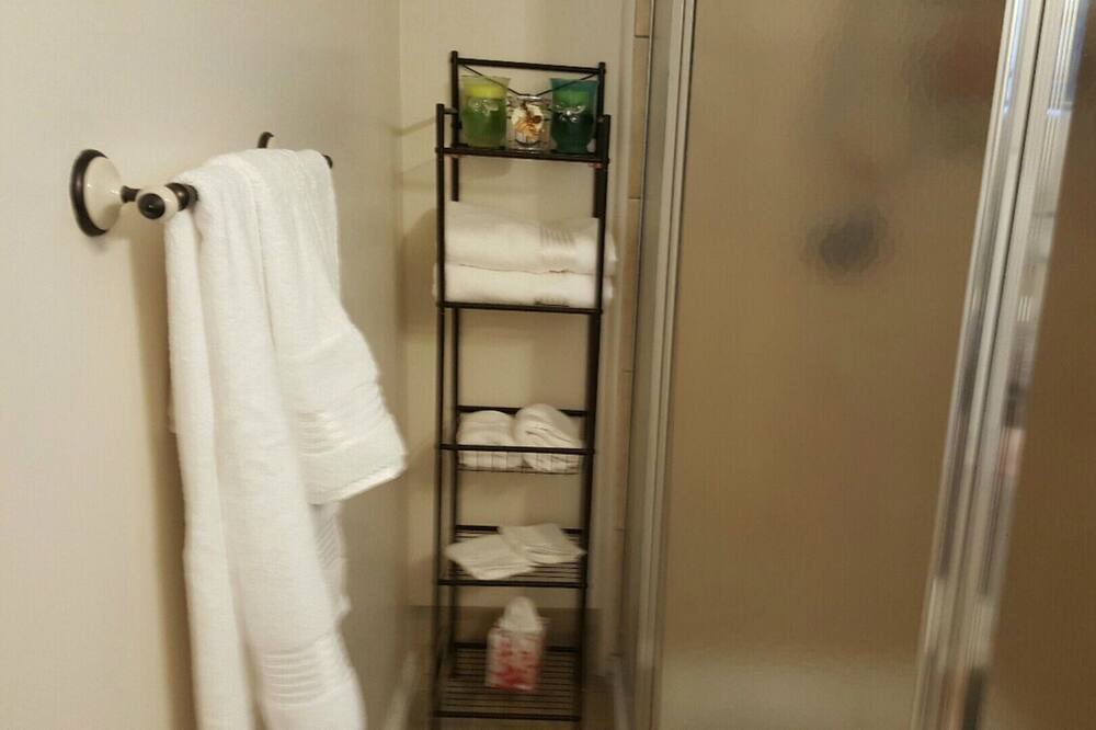 Photo of Bathroom in West Los Angeles