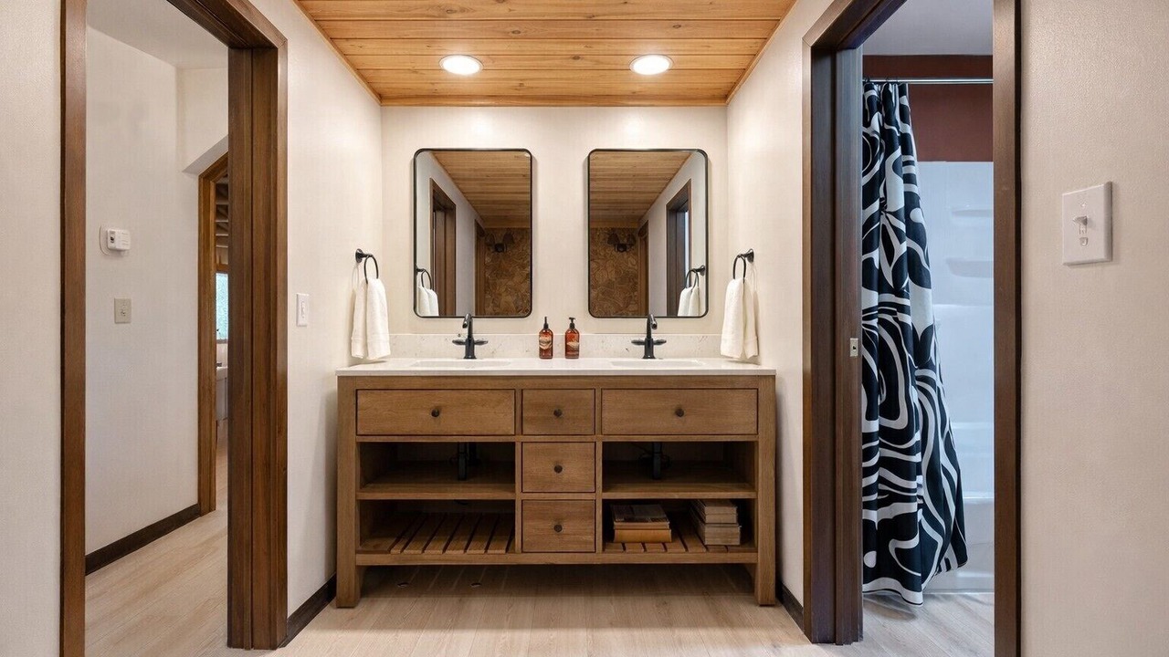 Photo of Bathroom in Big Bear Lake