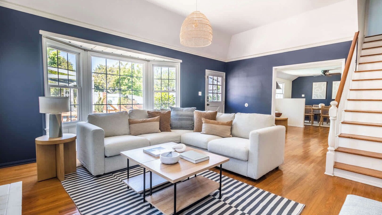 Photo of Livingroom in West Los Angeles