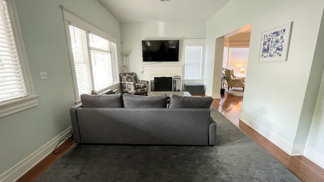 Photo of Livingroom in Downtown Riverside