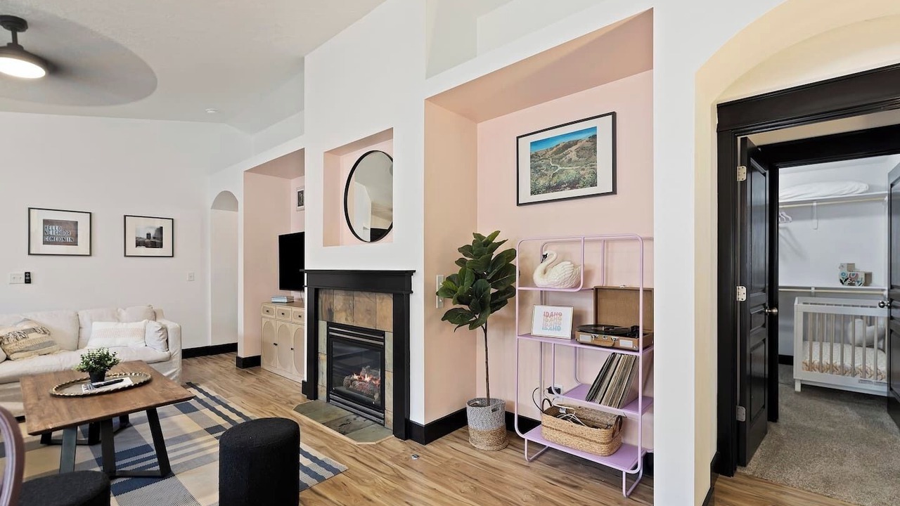 Photo of Livingroom in Northwest Boise City
