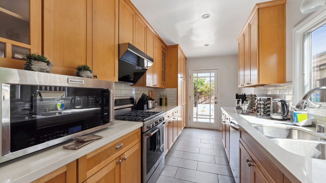 Photo of Kitchen in West Los Angeles